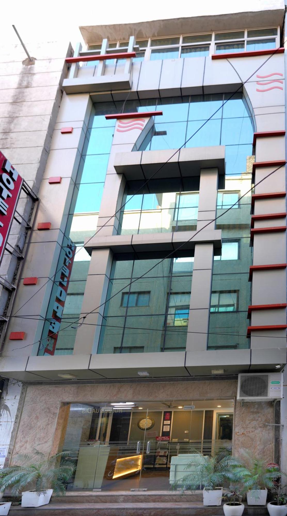 A Family Hotel Oppera Near Igi Airport New Delhi Exterior photo