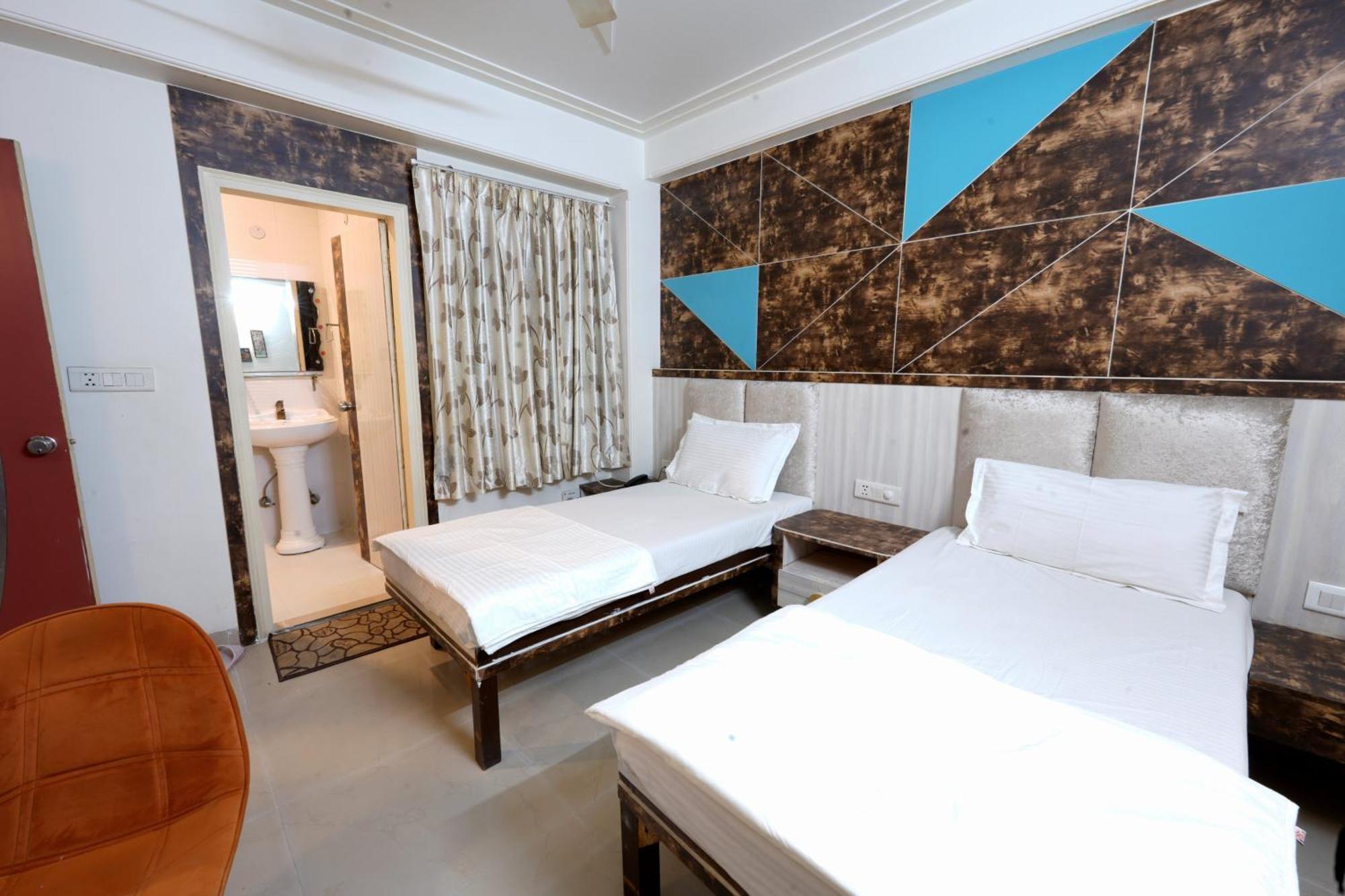 A Family Hotel Oppera Near Igi Airport New Delhi Exterior photo