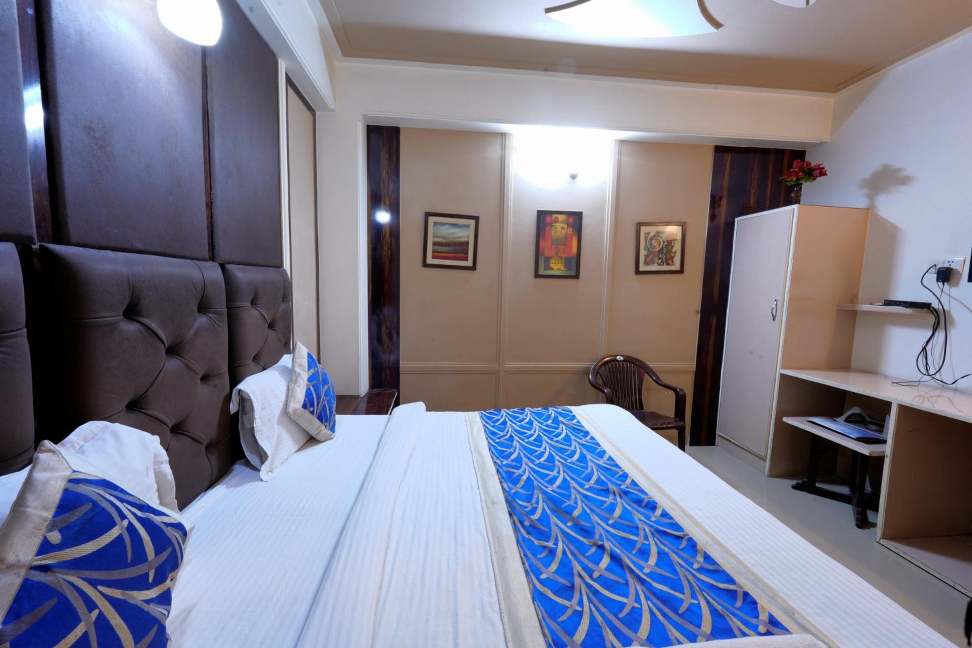 A Family Hotel Oppera Near Igi Airport New Delhi Exterior photo