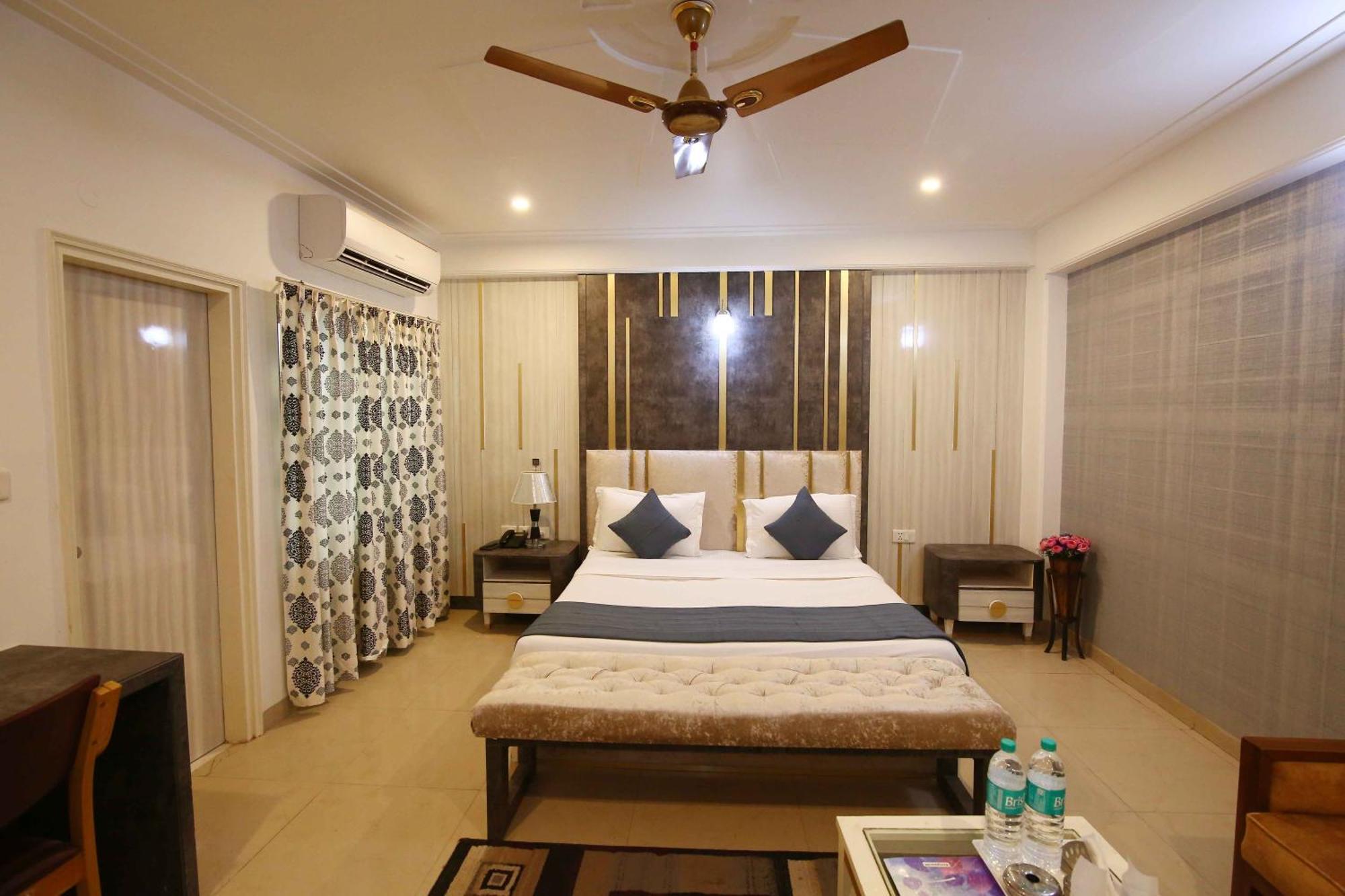 A Family Hotel Oppera Near Igi Airport New Delhi Exterior photo